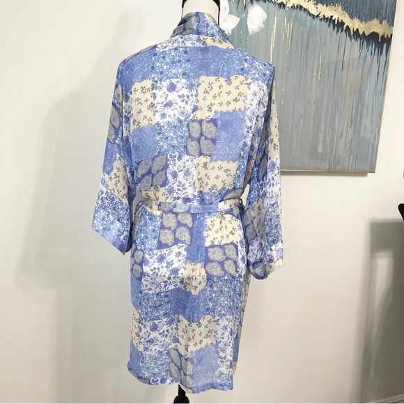 Sophia by Delicates Blue Mixed Floral Satiny Sheer Belted Wrap Robe Size S - Picture 4 of 9